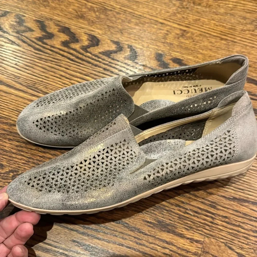 Sesto Meucci gray w/gold shimmer wash perforated leather flats. Size 9M. - Picture 2 of 7